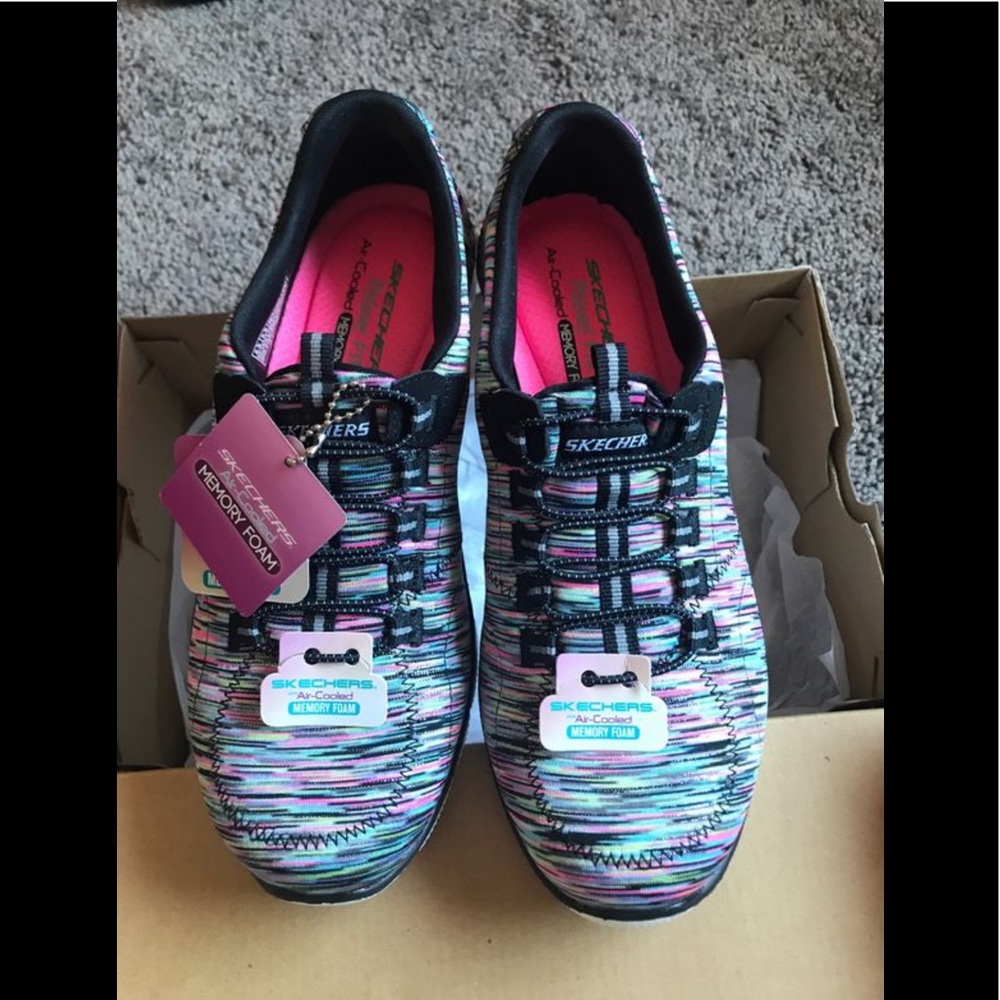 Skechers womens brand new 8.5
